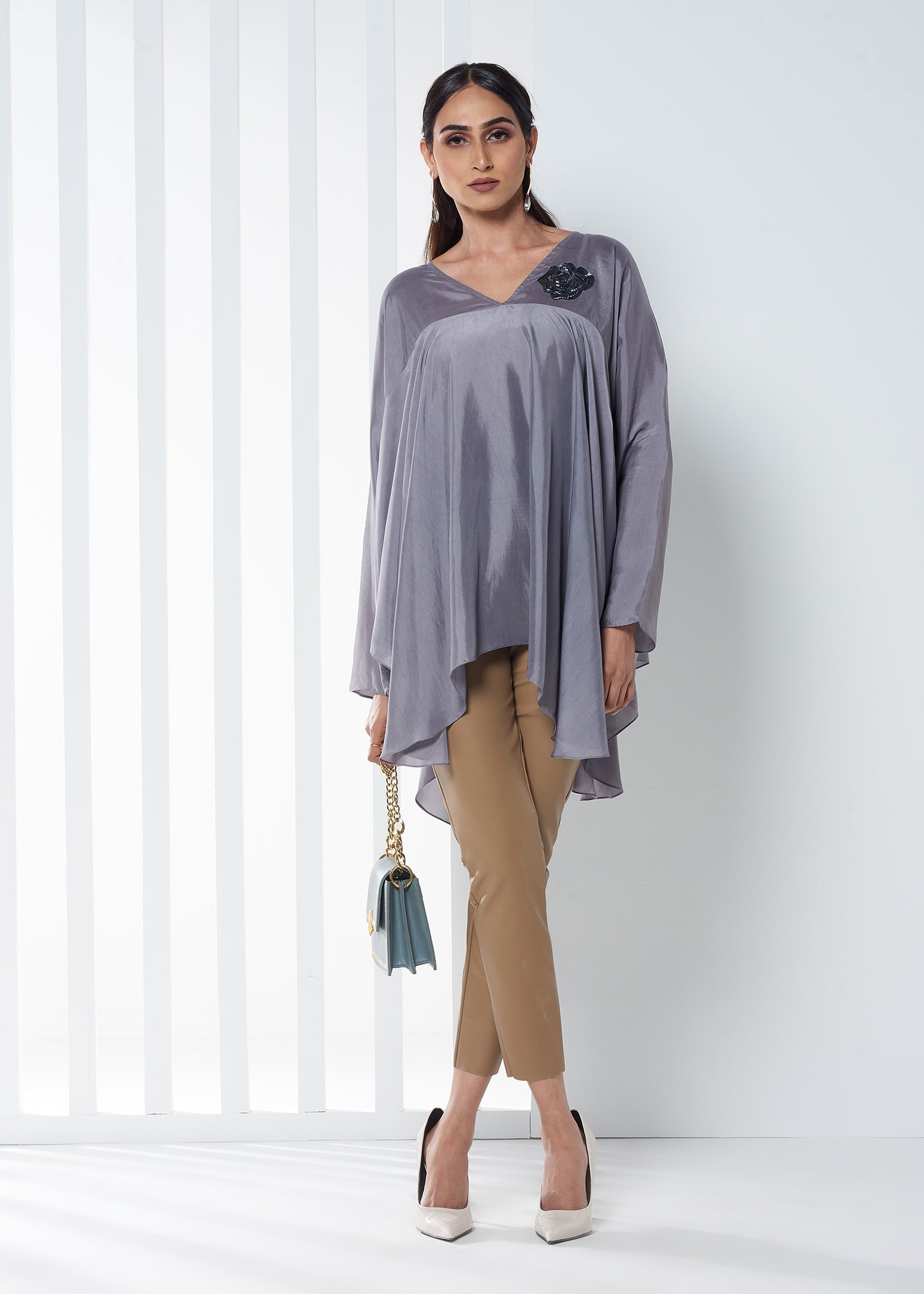 DRAPED MOTIF GREY TOP